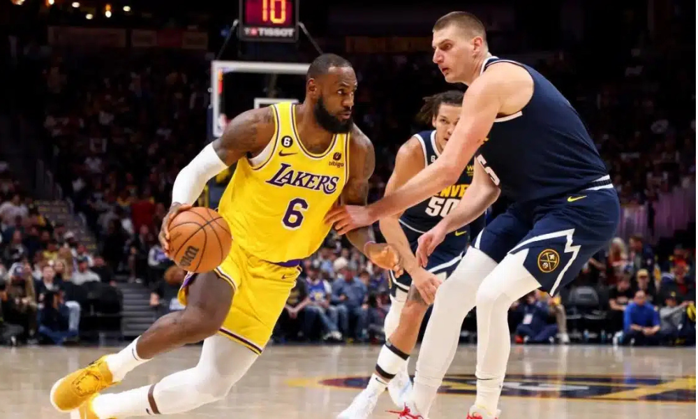 Game-Changing Moments: Clutch Shots, Defensive Stops