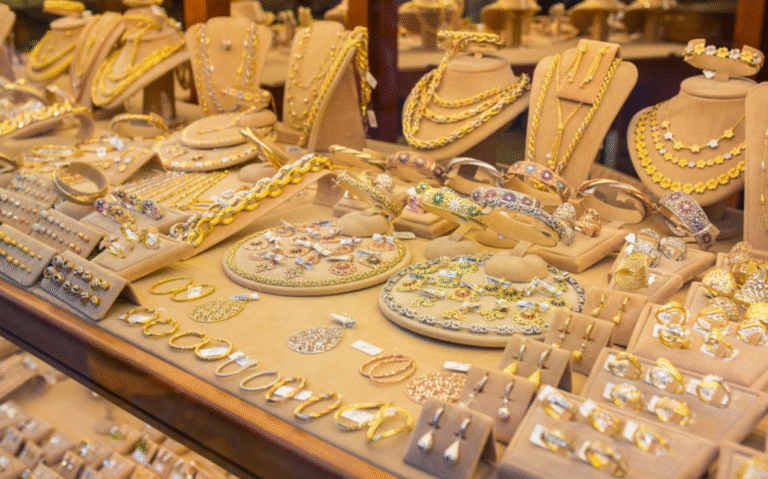 Let's check How much gold jewelry can be brought from abroad without paying duty Image.png