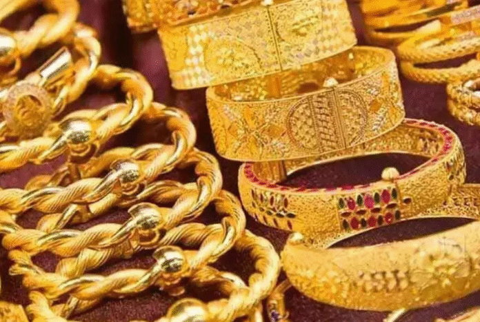 Price of gold decreased Image How much has the price of gold decreased 4 times in a row?